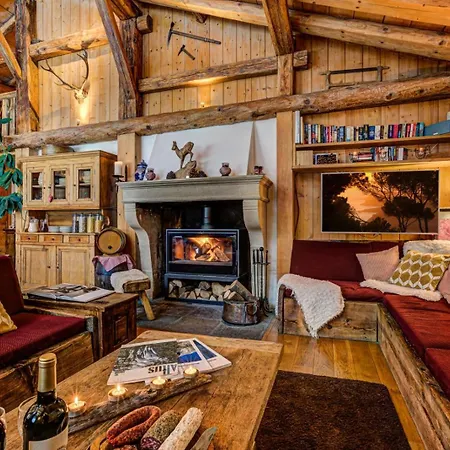 Chalet Davos: The Art Of Alpine Living * Bedra