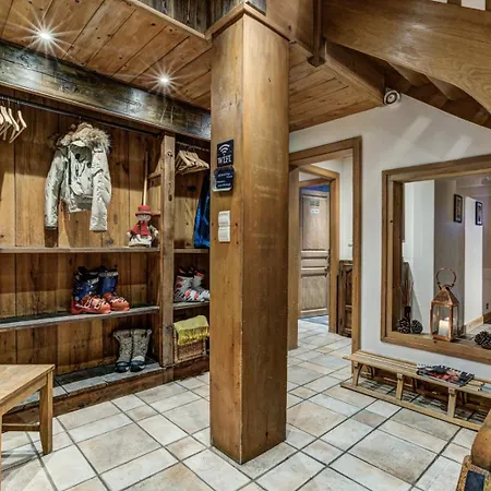 Chalet Davos: The Art Of Alpine Living * Bedra
